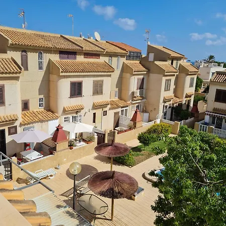 Holiday home Adosado Unifamiiar Rocasol *